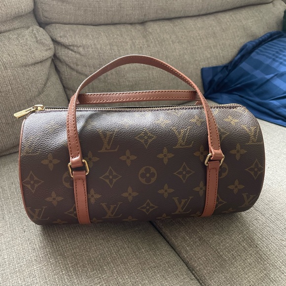 ‼️SOLD‼️ Authentic Louis Vuitton Papillon 26 - Picture 9 of 9